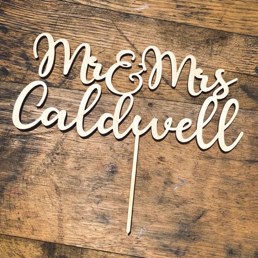 Mariage - Mr. & Mrs. Couples Custom Wedding Cake Topper - Couples Names - Customize Your Own - Made in the USA - Quick Ship - 1/8" Baltic Birch Wood