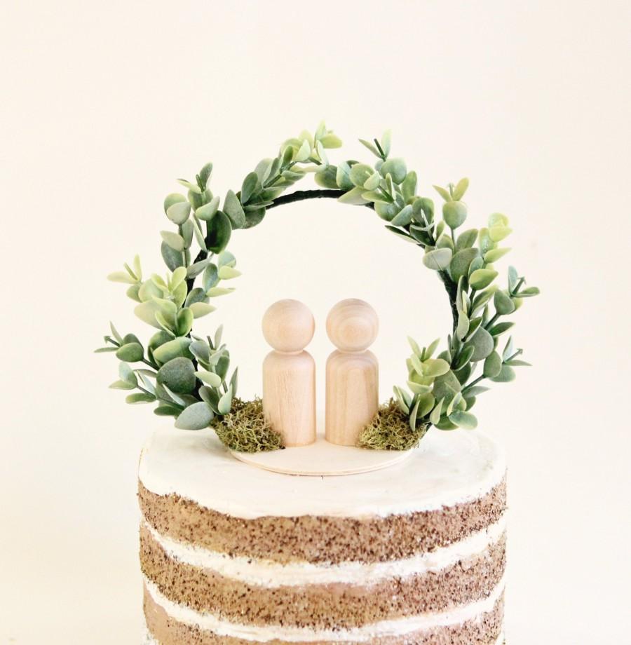 Свадьба - Eucalyptus cake topper, Botanical wedding topper, Simple cake top, wedding cake topper, bride groom, Minimalist wooden people, Faux greenery