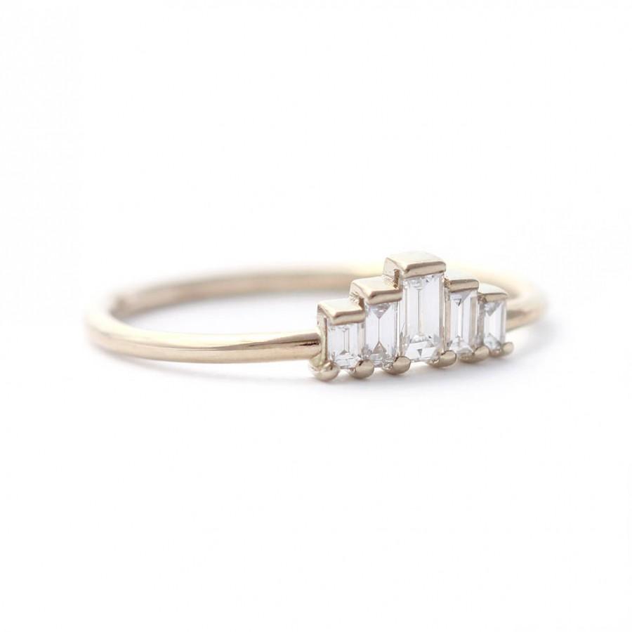 زفاف - Baguette Engagement Ring, Art Deco Engagement Ring, Baguette Diamond Ring, Five Diamonds Ring, Art Deco Baguette Ring, Diamond Crown Ring