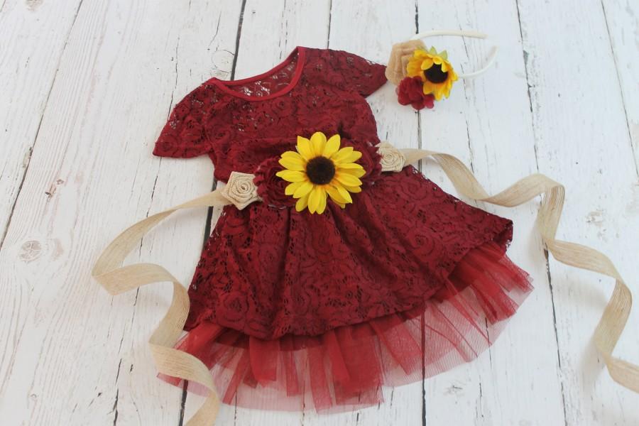 Свадьба - Burgundy Flower Girl Dress Rustic Flower Girl Dress Burgundy Lace Flower Girl Dress Burgundy Burlap Sunflower Sash  Jr Bridesmaid Dress