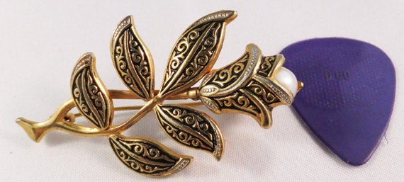 Свадьба - Vintage Damascene floral wedding brooch with soft white pearl accent brooch Sale half price with free shipping in USA