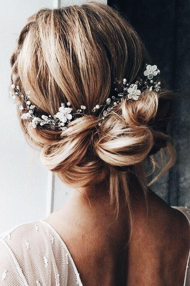 Wedding - Bridal hair vine Beautiful delicate flower Beach wedding