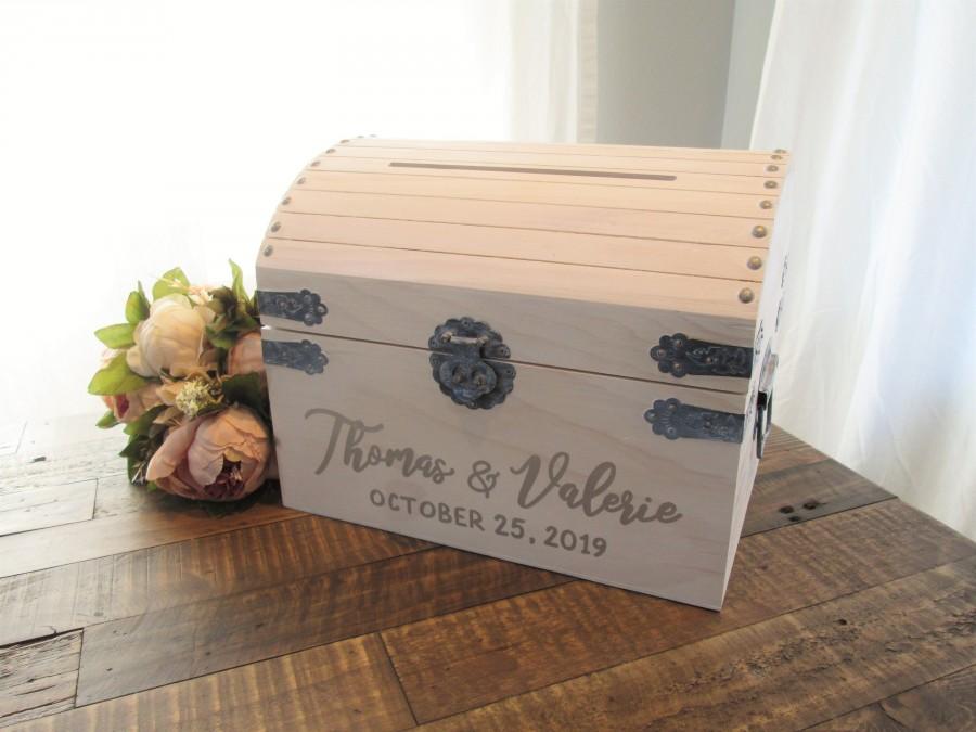 Свадьба - Personalized card chest with slot, wedding card trunk, wedding card box, white and silver wedding decor, vintage wedding, rustic wedding