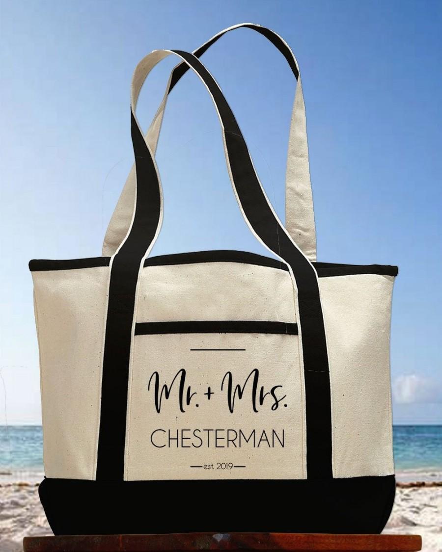 زفاف - Custom Honeymoon Beach Tote Bag    Newlywed Gift     Just Married Mr and Mrs Beach Bag     Personalized Tote Bag