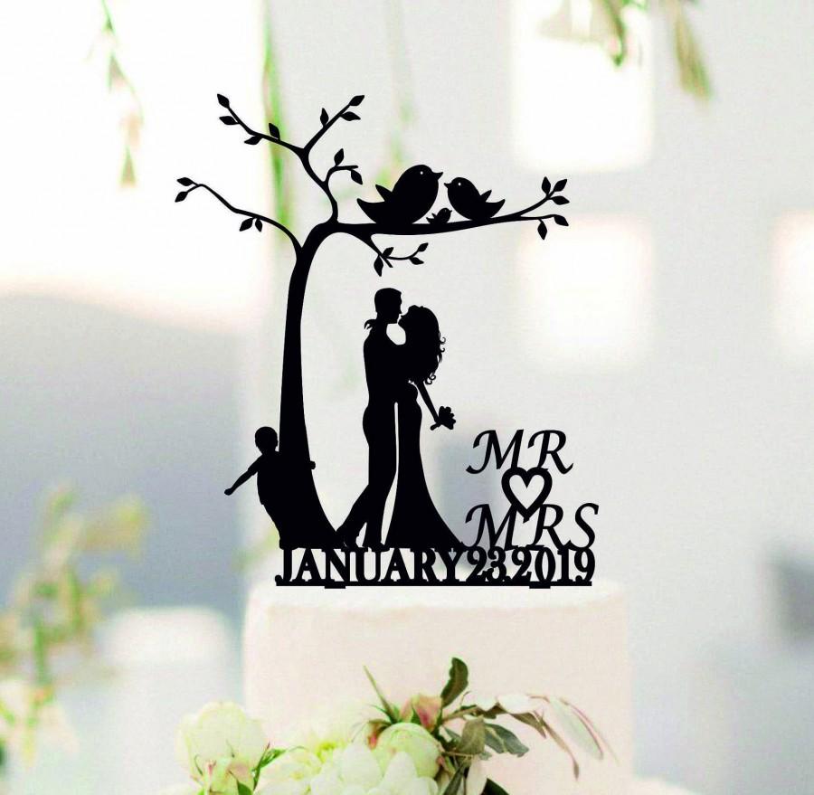 Mariage - Under the Tree Wedding Cake Topper with child, Family Cake Topper, Custom Topper, Bride and Groom with little boy, Couple with child#481