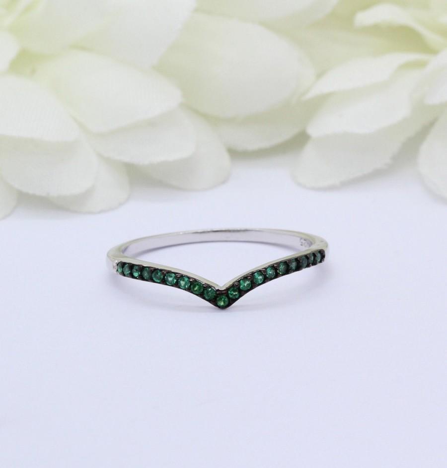 Mariage - 2mm Half Eternity Chevron Midi Ring Round Simulated Emerald Green Thumb Ring 925 Sterling Silver V Ring