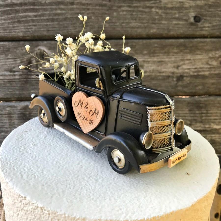 Hochzeit - Farmhouse Wedding Cake Topper /  Barn Wedding Cake Topper / Country Wedding Cake Topper / Farm cake topper / Rustic Cake