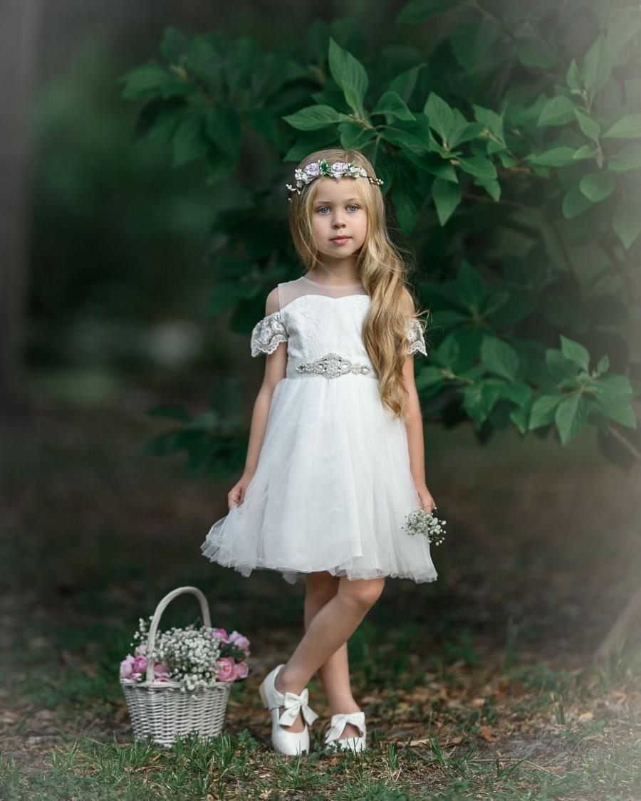 Mariage - White Lace flower girl dress, Tulle Lace Flower Girl Dress, First Communion Dress, Boho Flower girl dresses, Rustic Flower Girl Dress.