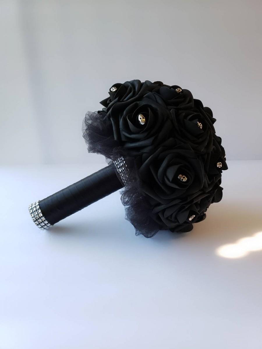 زفاف - All black Skull bouquet, black bouquet, gothic bouquet, goth,  bridesmaid bouquet, toss bouquet, corsages, Boutonnieres, halloween bouquet