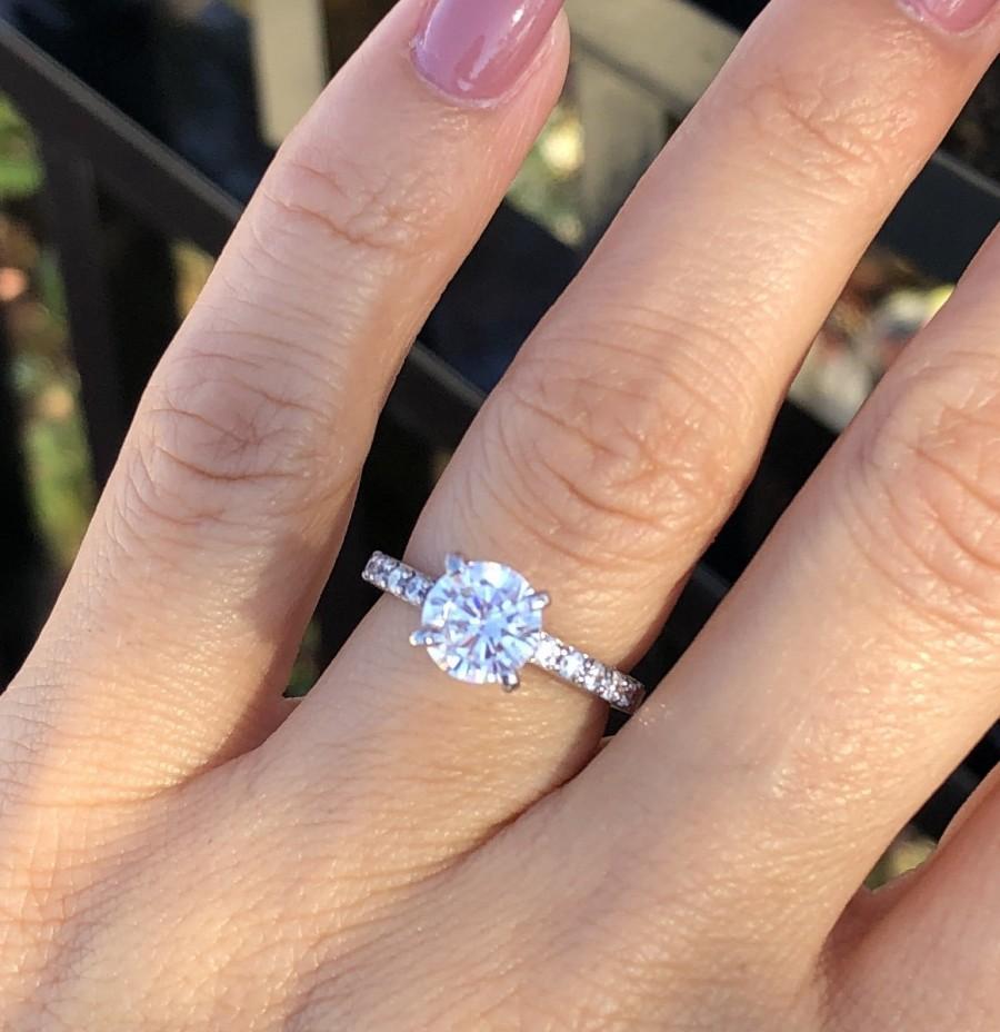 زفاف - Engagement Ring. Round Accented Solitaire Ring. Classic Round Cut Engagement Ring. High Quality Cz Wedding Ring. Sterling Silver Ring.