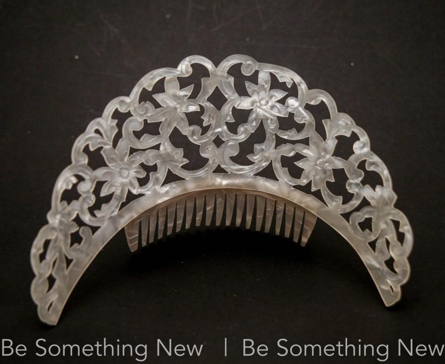 Mariage - Large Curved Ivory Matilla Comb Mother of Pearl Effect Spanish Wedding Comb Celluloid Vintage High Hair comb
