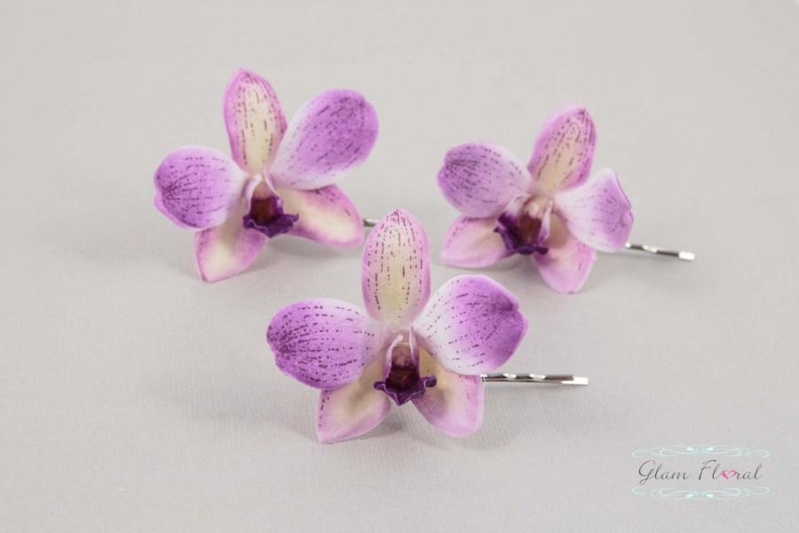 زفاف - 3 Mini Orchid Bobby Pins, Dendrobium Hair Clips in Cream White with green lavender . Bridal Flower Hair Combs, Fascinatorsn, purple, lilac o