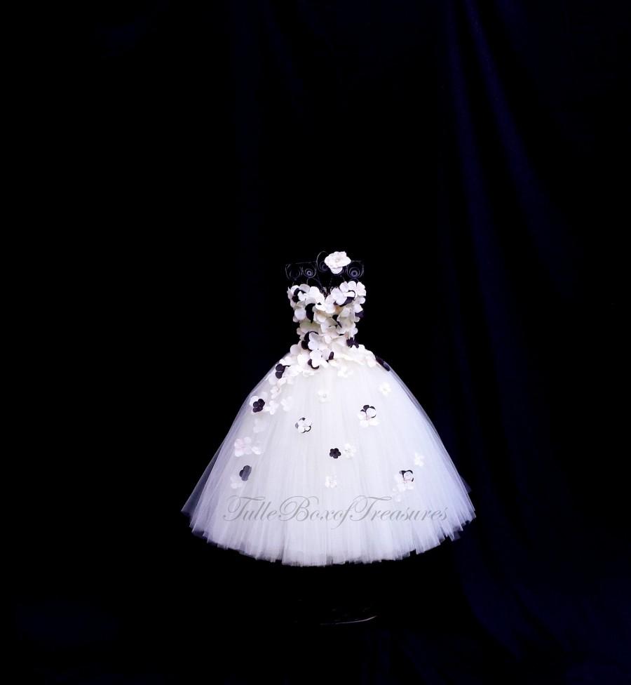 Mariage - Black & White hydrangea tulle dress, Strapless/Flower Girl Dress/hydrangea flower girl dress/hydrangea dress/wedding hydrangea