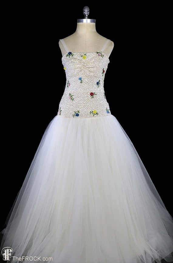 زفاف - 1940s sequined wedding gown, formal dress, post flapper art deco, fairytale fantasy, sleeveless, couture bridal dress, heavily beaded, tulle