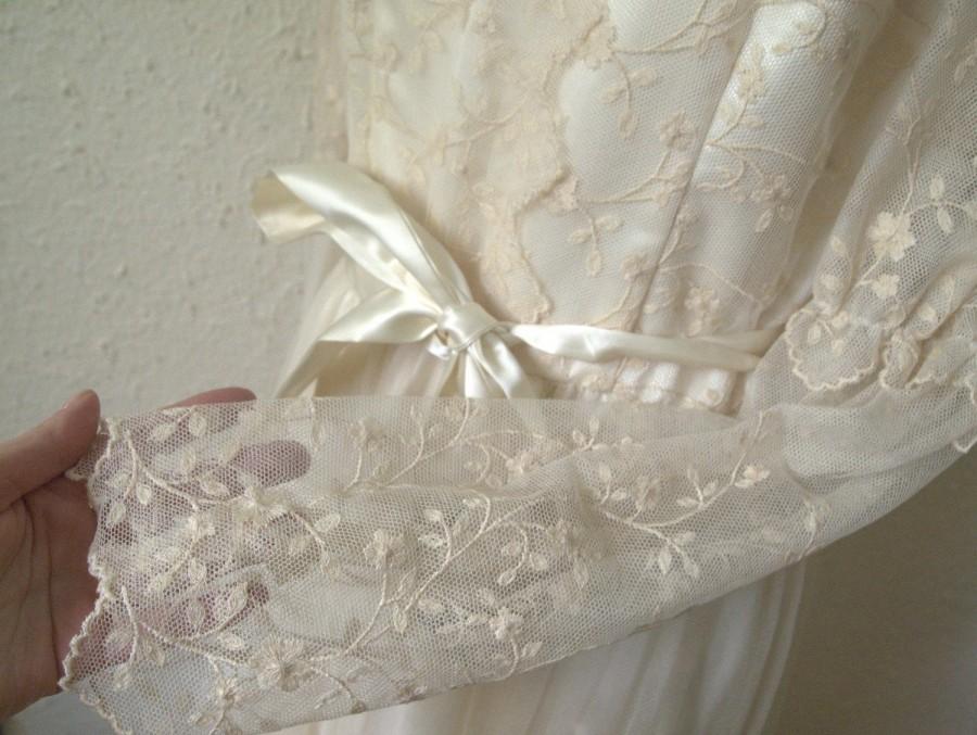 زفاف - Exquisite/Romantic Creme Laced Boho Wedding Dress, 1950s 1960s, Victorian Revival, Tall Girl