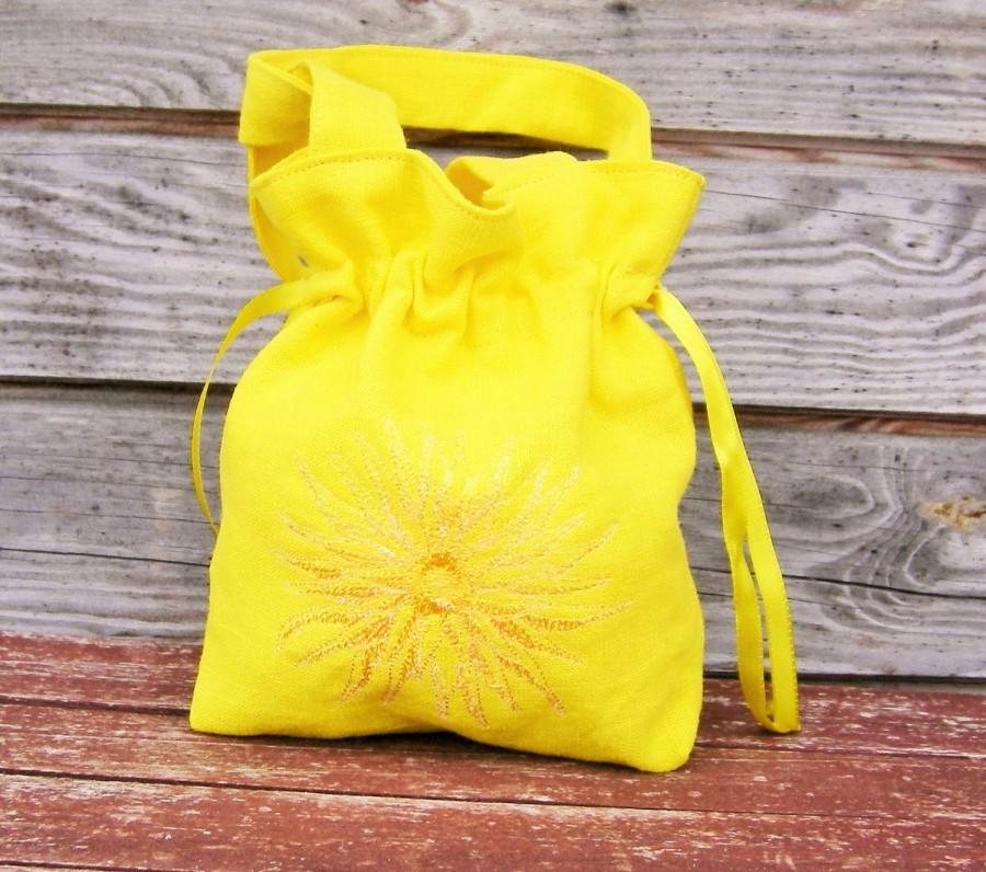 زفاف - Linen Girl Handbag, Embroidered Wedding Sachet, Small Handmade yellow Flower Bag, Rustic Party Bag