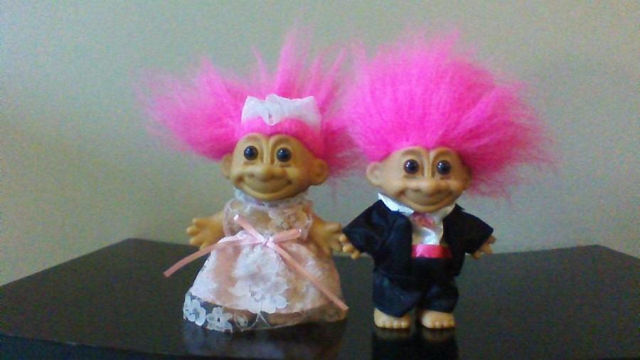 Wedding - Vintage Russ Troll Dolls Bride and Groom Wedding Trolls Hot Pink Hair Trolls 5" Cake Topper Trolls