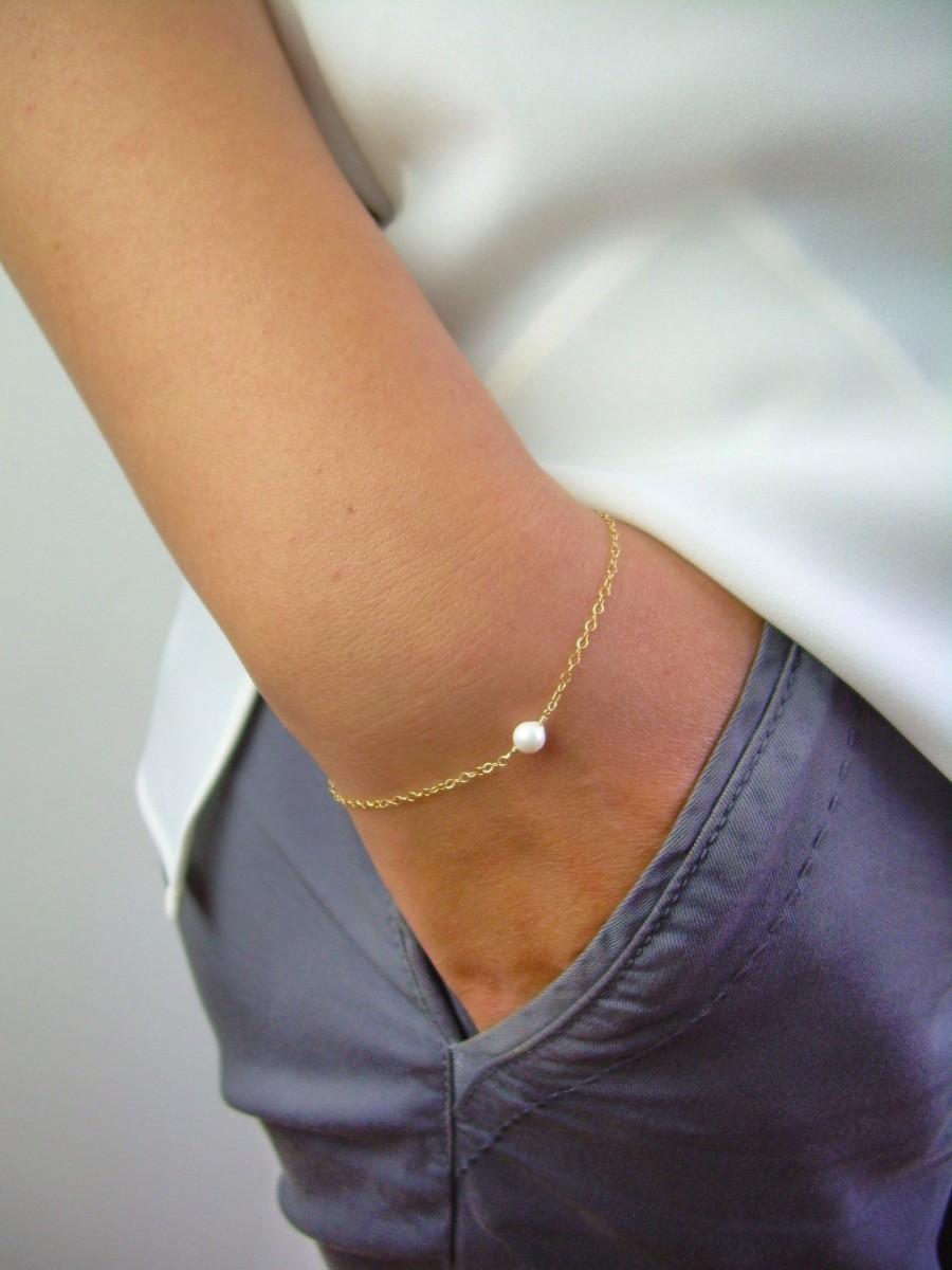 Hochzeit - Single Pearl Bracelet, Tiny Silver Bracelet, Delicate Gold Layering Bracelet, Simple Gold Bracelet, Bridesmaids Gift, Wedding Jewelry AD032