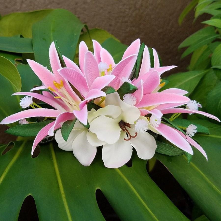 Свадьба - Triple Pink Ginger Hawaiian Flower with White Wildflower Hair Clip--Tropical flower clip,Bridal hair clip,Flower fascinator,Pin Up Hair Clip
