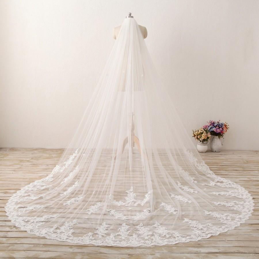 زفاف - Vintage 137 inches Cathedral Length Lace Wedding Veil Ivory Lace Bridal Cathedral Veil Gorgeous Bridal Wedding Veil Chapel Veil & Comb 1T