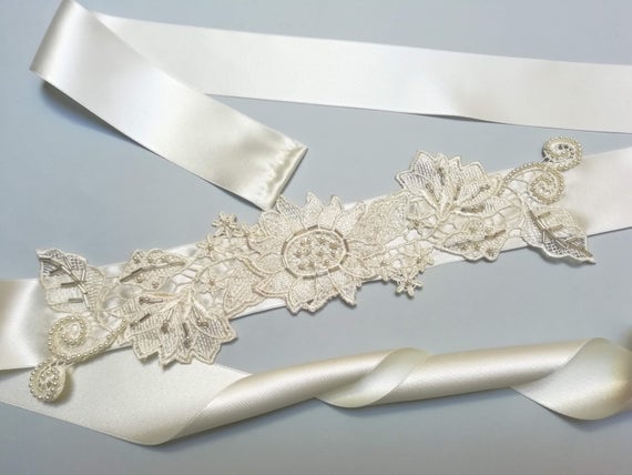 Mariage - Ivory beaded lace sash belt, Ivory wedding belt, Ivory lace sash, Flower bridal sash, Ivory wedding, FE-003