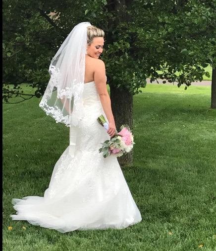 Wedding - Short 2 Tier Lace Wedding Bridal Veil With Comb