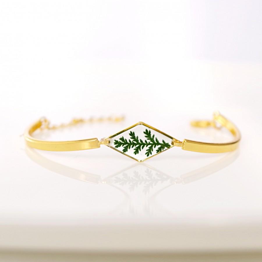 زفاف - Gold bracelet with real pressed fern leaf in resin Terrarium Jewelry Mothers day gift for mom Botanical Jewelry
