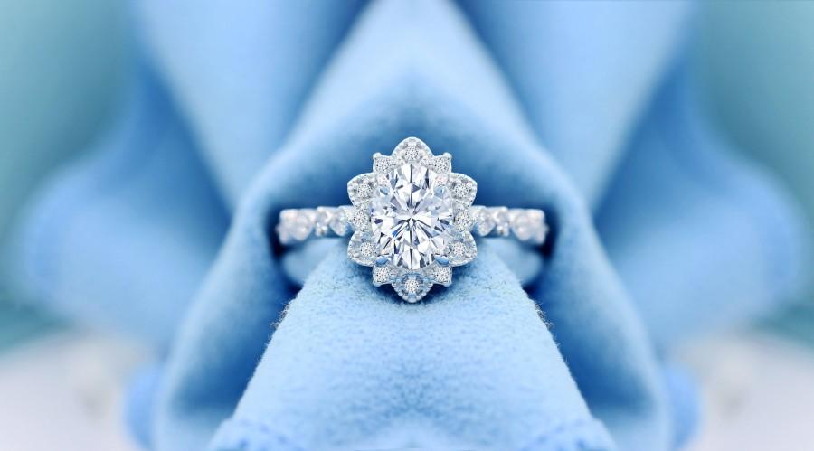 زفاف - Vintage Oval Moissanite in Floral Diamond Engagement Ring with Dot and Marquis Shape Shank, Oval Moissanite Ring, Floral Diamond Setting
