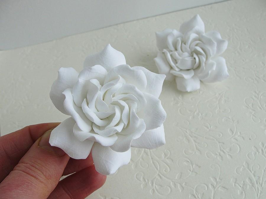 Mariage - White Gardenia Hair Clip 1 pc, White Weddings Flowers, Real Touch, Beach Wedding, Gardenia bridal Flower, Hawaiian, Fascinator, Tropical