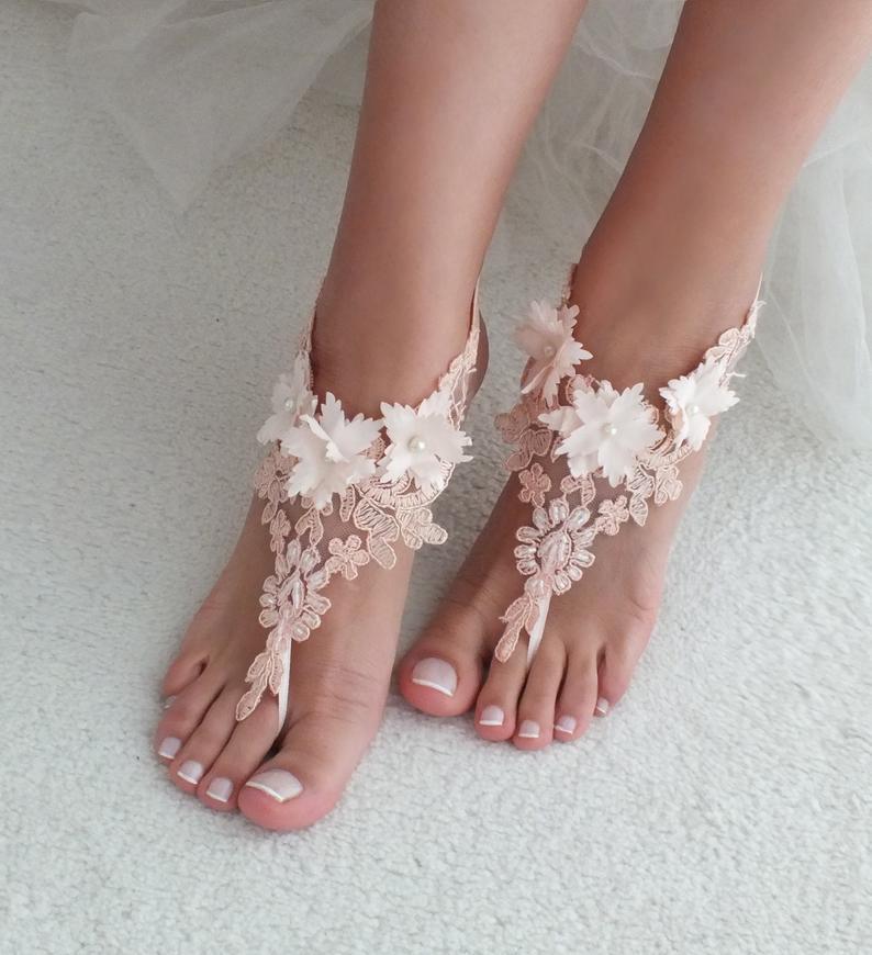 Mariage - Lace barefoot sandals, Blush barefoot sandals, Wedding anklet, Beach wedding barefoot sandals, Bridal sandals, Bridesmaid gift, Beach Shoes