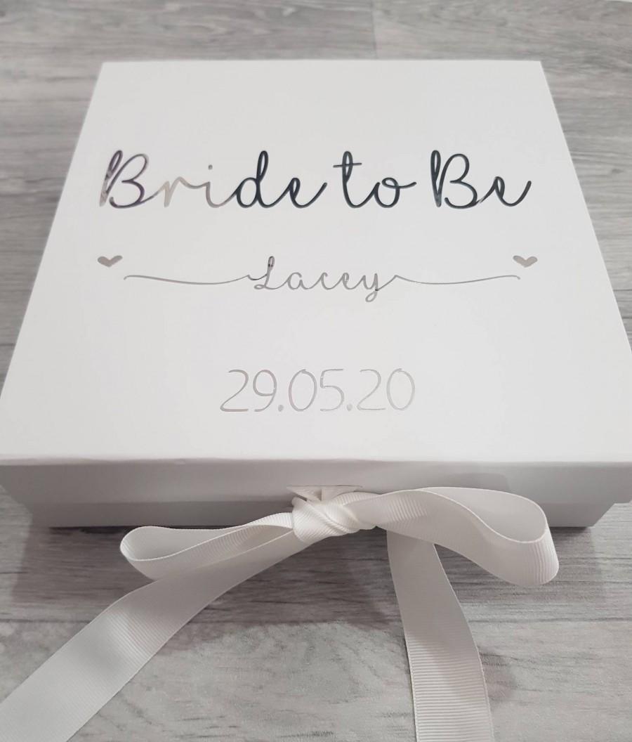 Wedding - Personalised Bride Gift Box, Hen Party Gift, Hen Party, Bachelorette, Bride to Be Gift, Hen Gift, Bridal Shower Gift Box, Bride Mementos