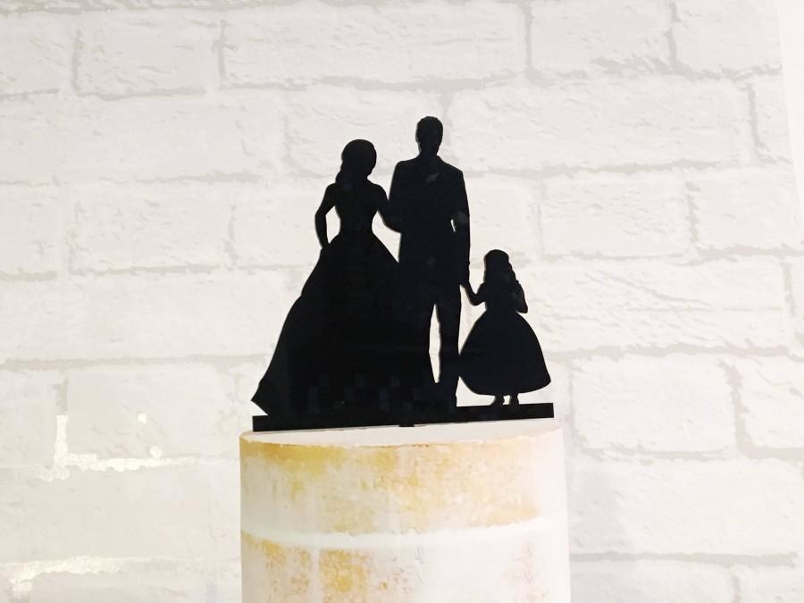 Mariage - Wedding Cake Topper Family, Family Wedding Cake Topper, Family Cake Topper Silhouette, Bride and Groom and Girl