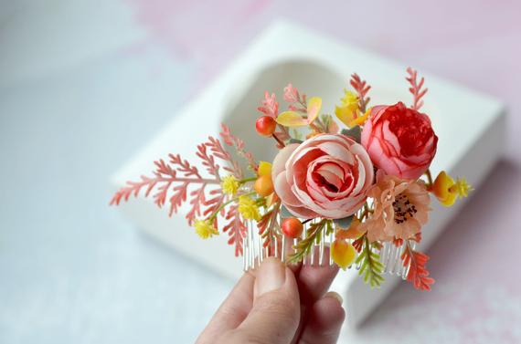 Mariage - Yellow coral flower comb, Wedding fall hair piece, Bride floral hair comb, Orange flower hair comb, Autumn wedding piece, Woodland hair comb