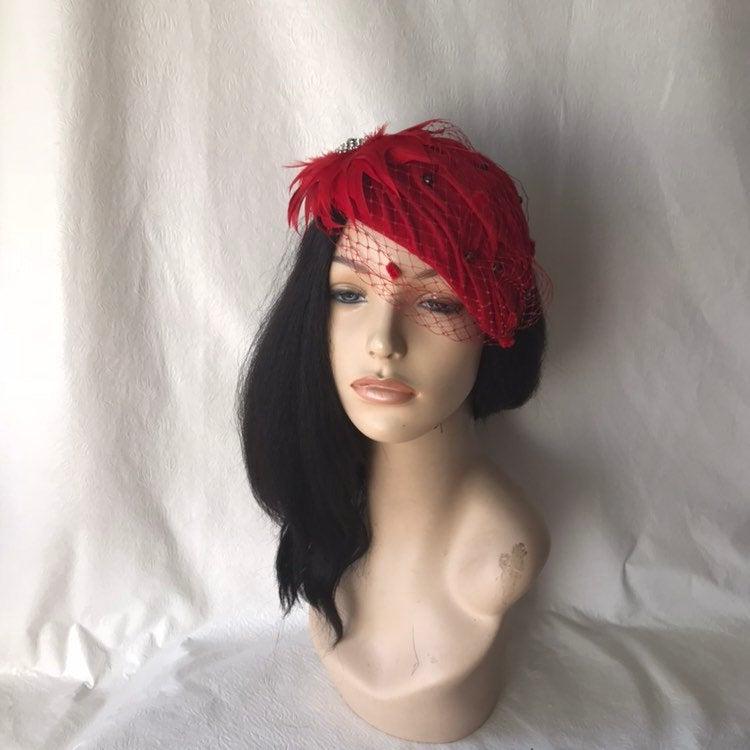 Mariage - Red Felt Wool Vintage Style 1950s-1960s Half Hat, Red Wedding hat, Red Church hat, Red fascinator hat, Red Felt winter hat