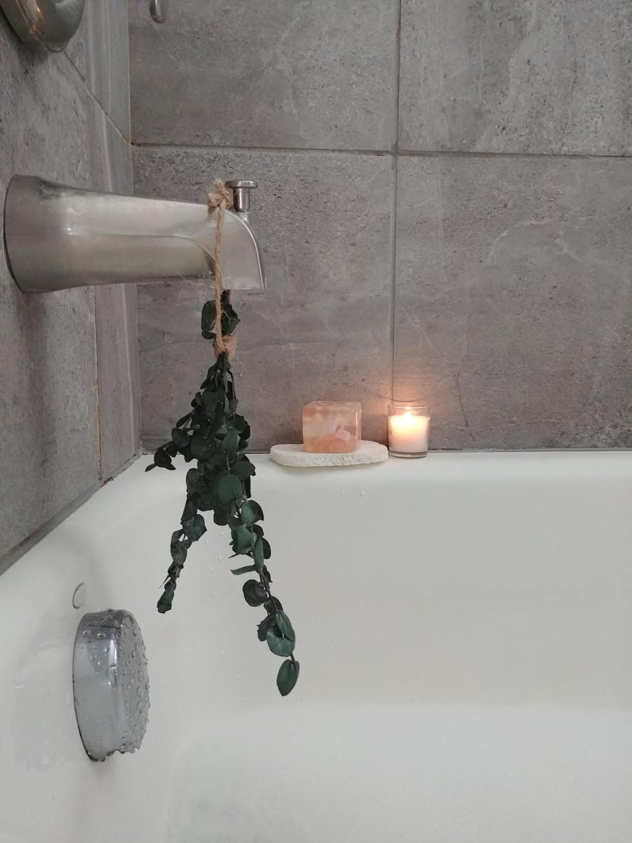 Wedding - Mini Eucalyptus Bath Bouquet // eucalyptus shower // self care // homeopathic // eucalyptus bath