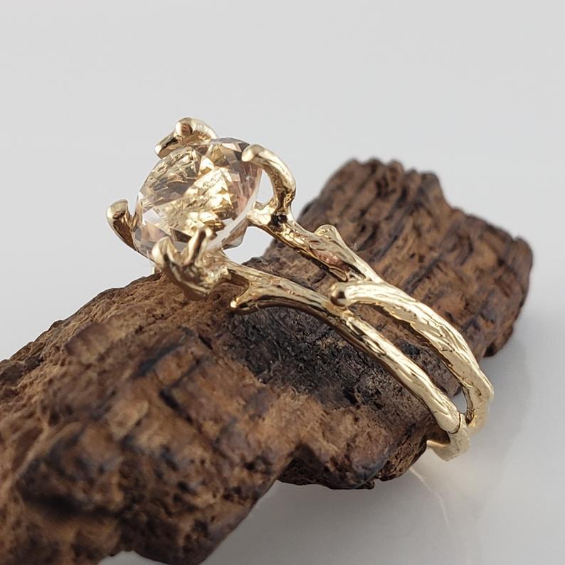 Mariage - Raw Sapphire Gold Engagement Ring - Ceylon Sapphire Ring - Diamond Ring Setting - Raw Crystal Ring - Champagne Diamond