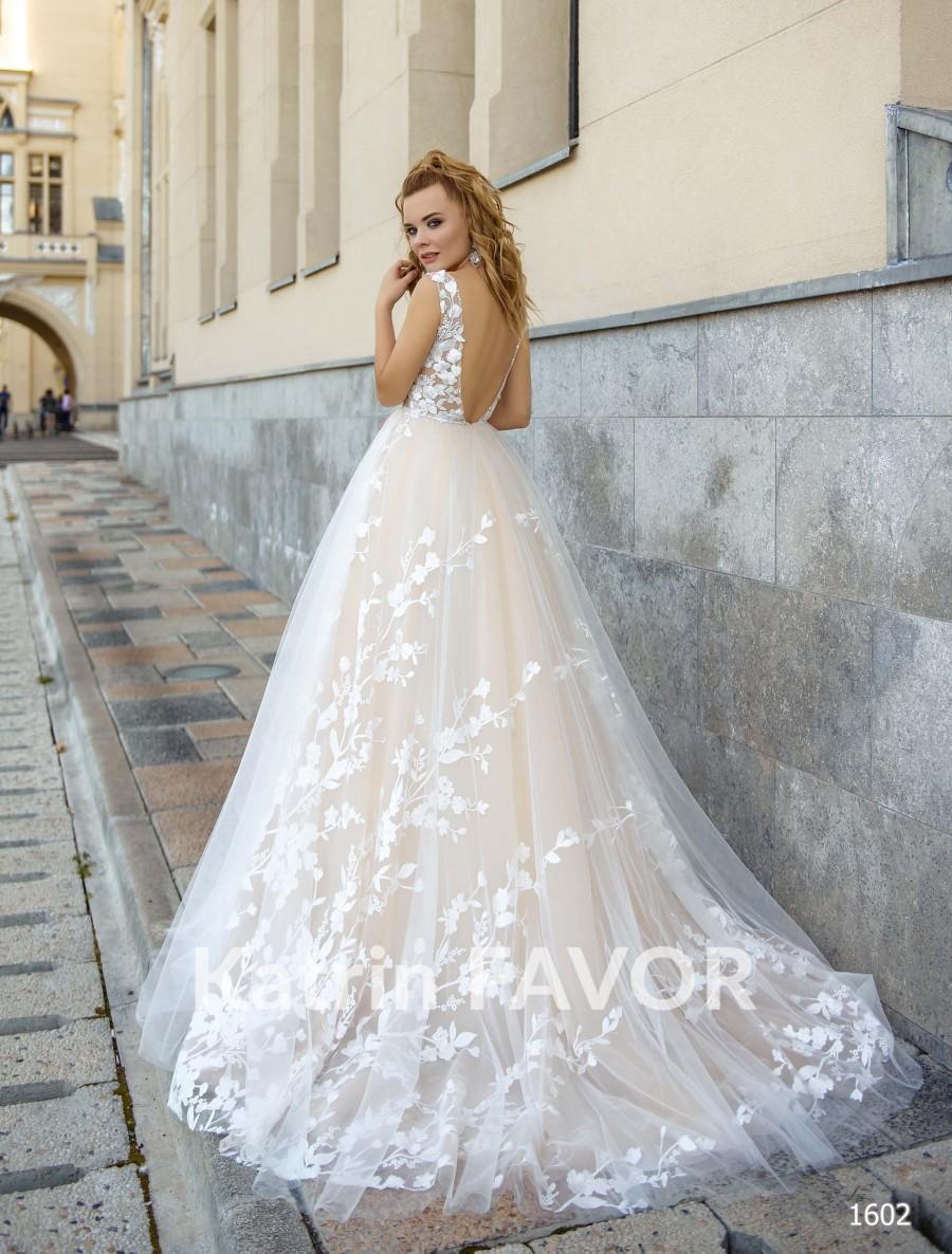 Свадьба - Floral Wedding Dress Boho Wedding Dress Lace Wedding Dress Bohemian Wedding Dress Tulle Wedding Dress Beach Wedding Dress A Line Gown 2020