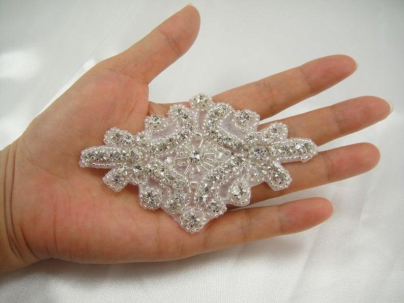 زفاف - Diamante applique Iron on Crystal Belt appliques with Beads Details DIY Addition for Wedding Garter Bridal Shower Headpiece Baby Headband