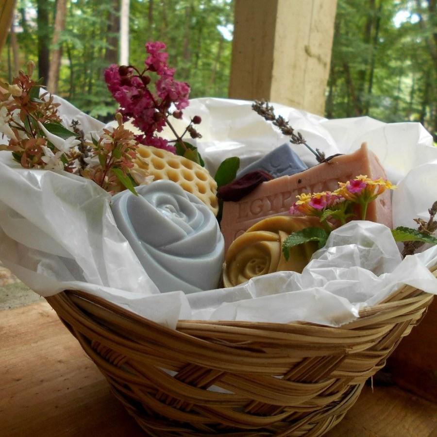 Hochzeit - Five Piece Handmade Soap Gift Basket