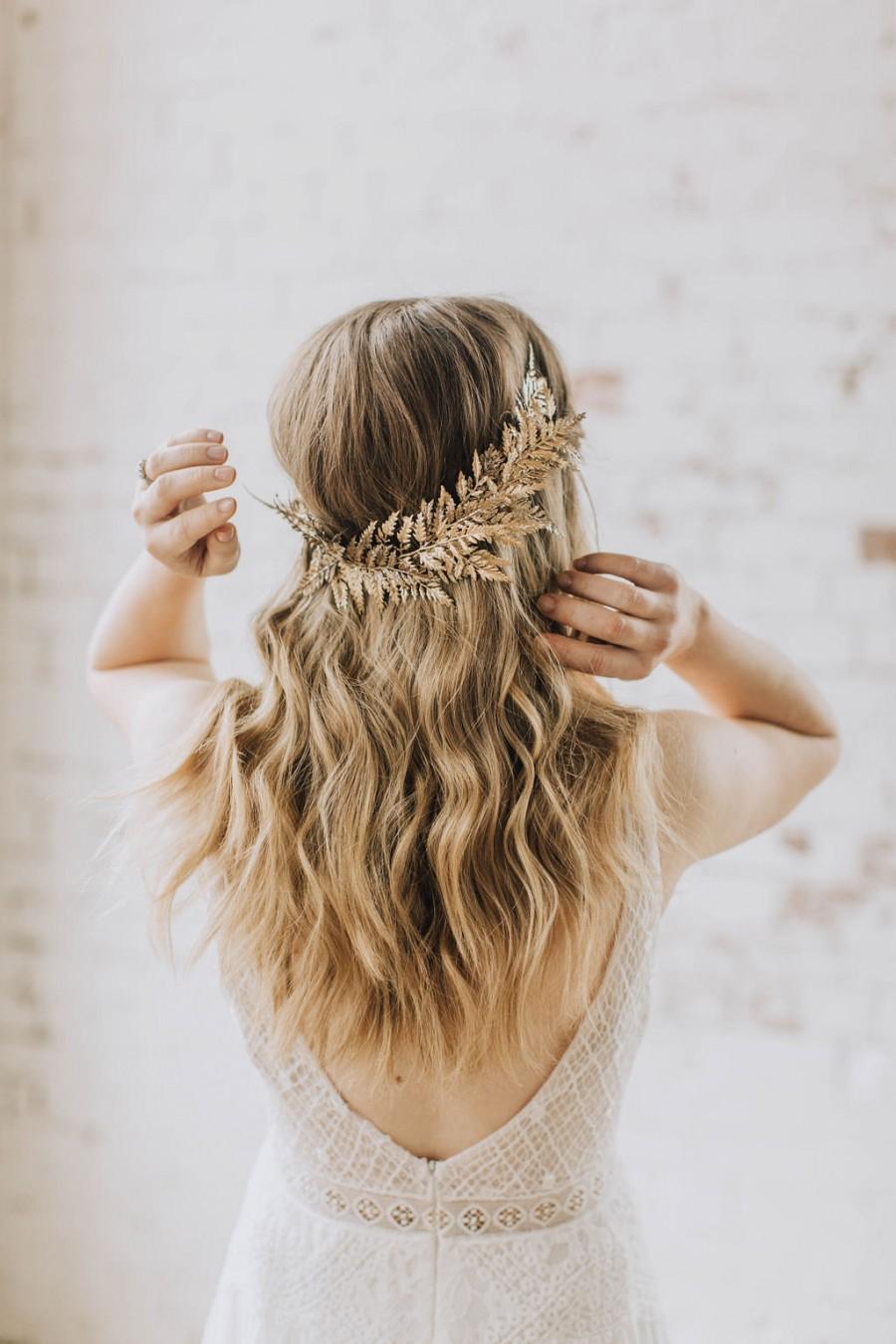 Mariage - Gold flower crown, half crown, fern headpiece, goddess crown, whimsical wedding crown, golden hair accessory, boho bridal headpiece