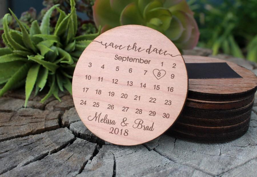 Hochzeit - Save The Date Magnet, Wood Save The Date, Custom Wood Save The Date, Personalized Save The Date, Wood Save The Date --MAG-WOOD-CALENDAR