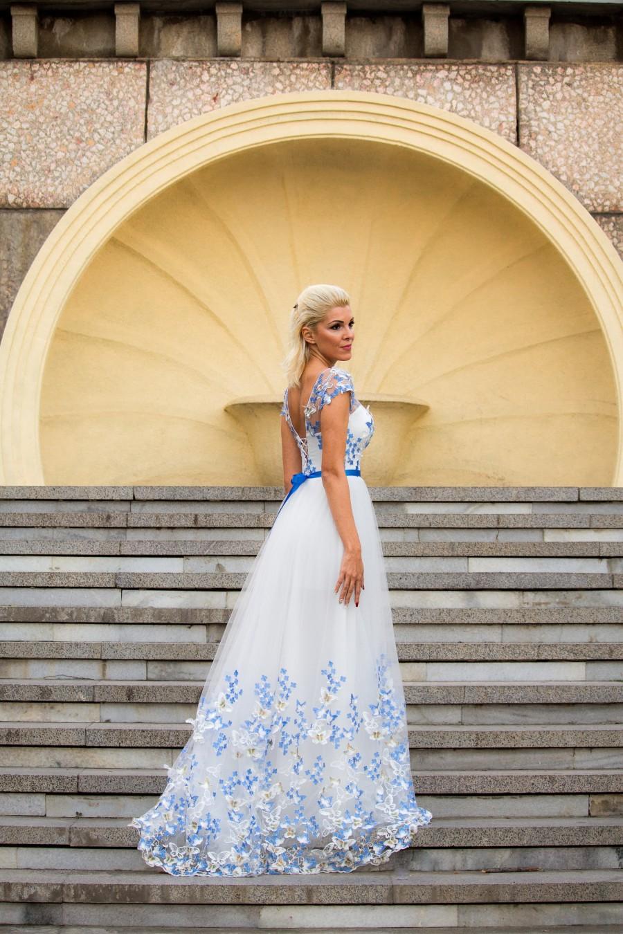 Hochzeit - White and Blue Wedding dress, Color wedding dress with butterflies, Modest wedding dress gown, White bridal gown Fairy wedding dress in blue