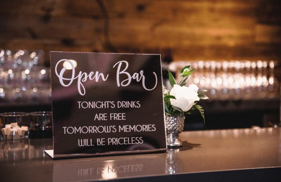 Mariage - Personalized Bar Sign - Custom Bar Sign -  Acrylic Wedding Sign - Drinks Are Free Sign - Wedding Bar Sign - Free Drinks - Open Bar Sign