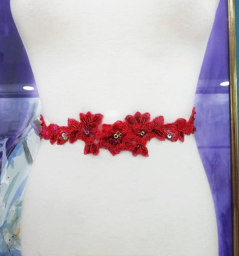Mariage - Red beaded lace sash. Bridal lace sash.