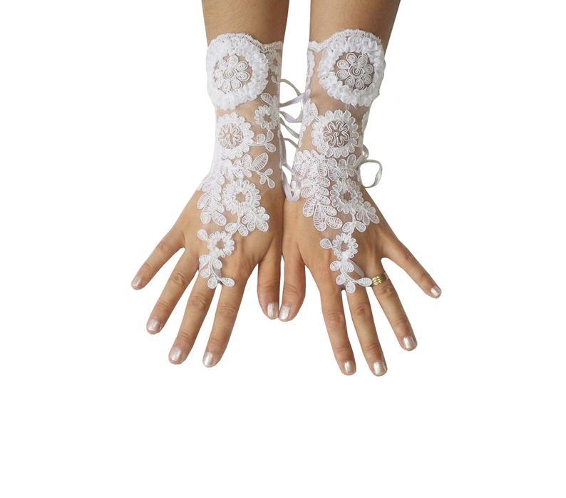 Mariage - White, lace, gloves, wedding, prom, party, bridal, gloves, party, prom, lace gloves, wedding gloves, white lace gloves,
