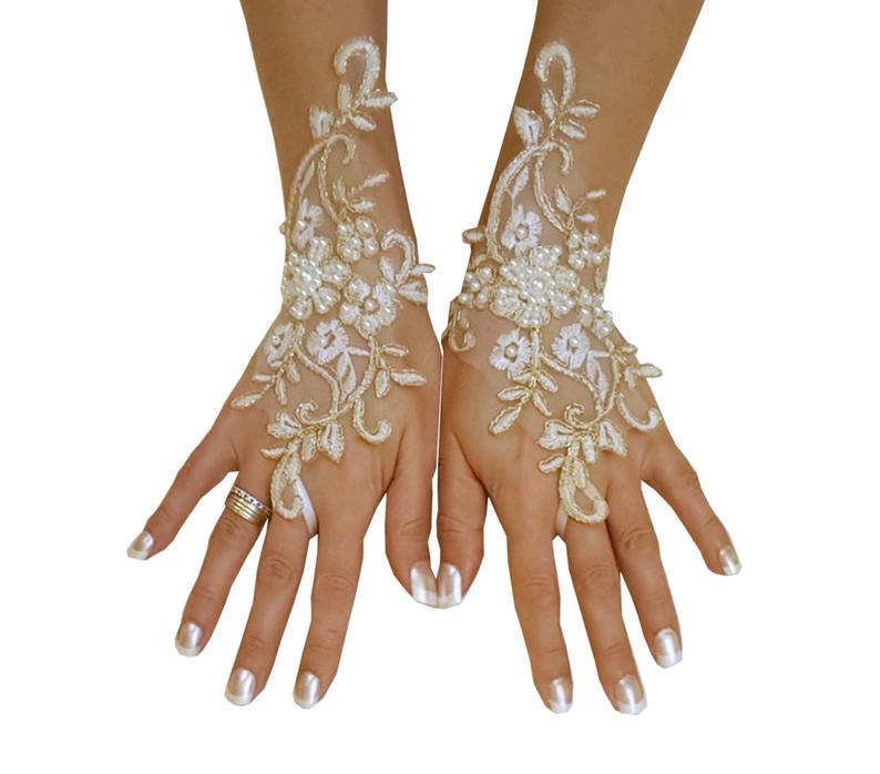 Свадьба - Ivory gold or ivory silver frame wedding gloves bridal gloves lace gloves fingerless gloves ivory gloves bridal accessories party prom