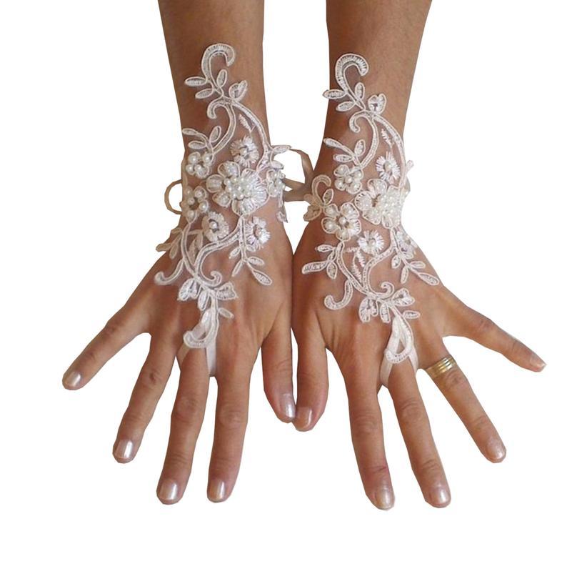 Свадьба - Wedding gloves beaded pearls white or ivory lilac bridal gloves lace gloves fingerless gloves french lace gloves lavender