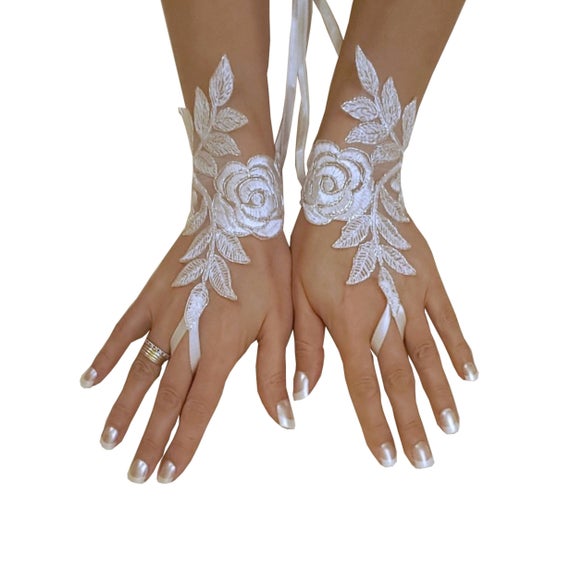 Hochzeit - Bridal Glove, ivory, silver-embroidered lace gloves, Fingerless Gloves, cuff wedding bride, bridal gloves, ivory,