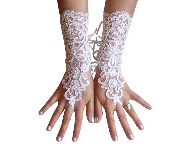 Mariage - ivory Wedding gloves, bridal lace fingerless, french lace, arm warmers, mittens, cuff, gauntlets, fingerloop, Long lace glove, rustic, prom