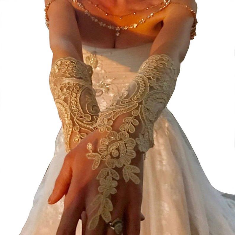 زفاف - Long ivory or champagne gold Wedding gloves bridal fingerless french lace arm warmers cuff gauntlets fingerloop, Long lace glove